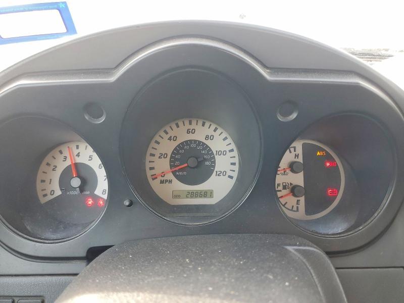 2004 Nissan Frontier Standard