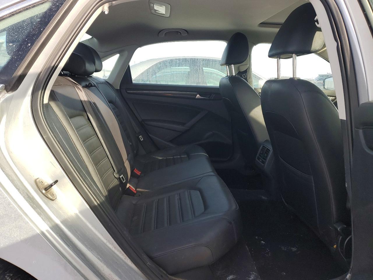 2013 Volkswagen Passat se