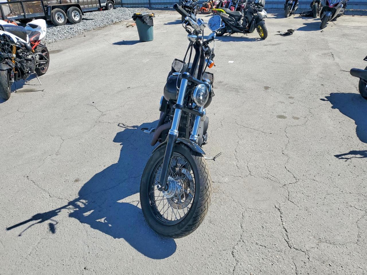 2014 Harley-Davidson Fxdb Dyna Street BOB