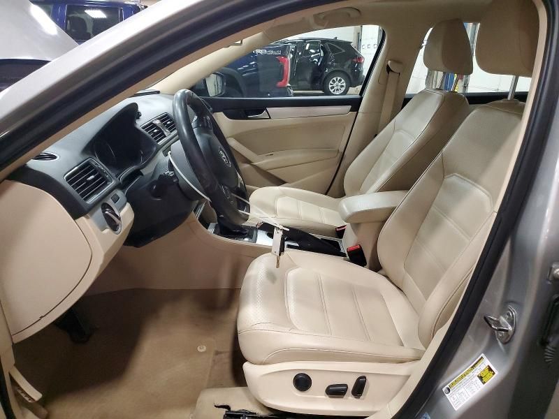 2013 Volkswagen Passat se