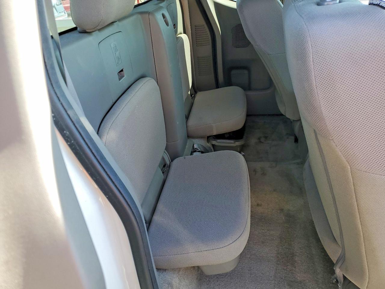2016 Nissan Frontier S
