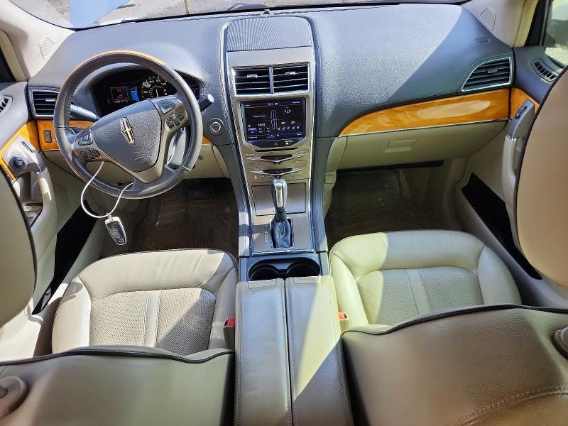 2013 Lincoln Townhouse MKX