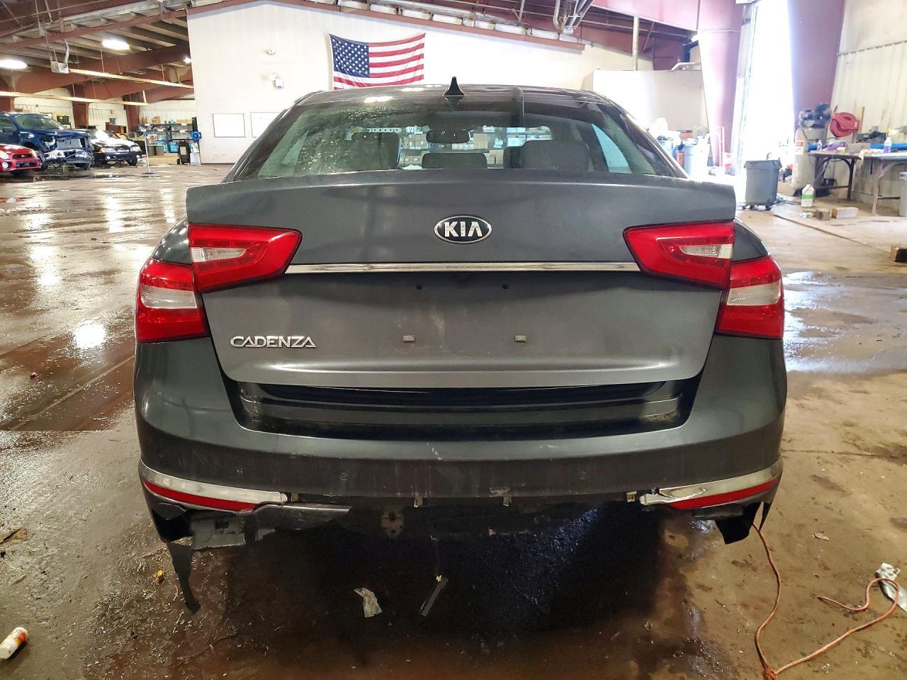 2015 KIA Cadenza Premium