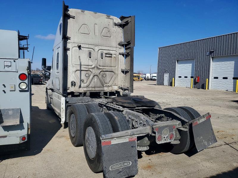 2019 Freigliner 2019 Freightliner Cascadia 126 Semi Truck