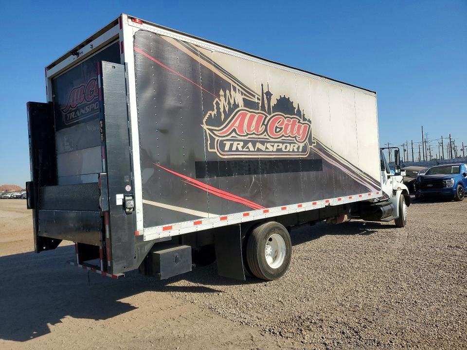 2003 International Mv015 box Truck