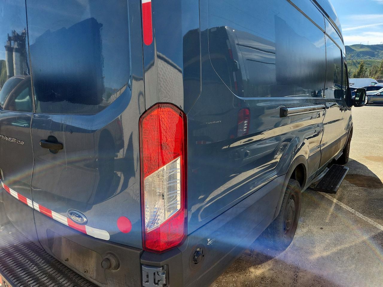 2020 Ford Transit T-250