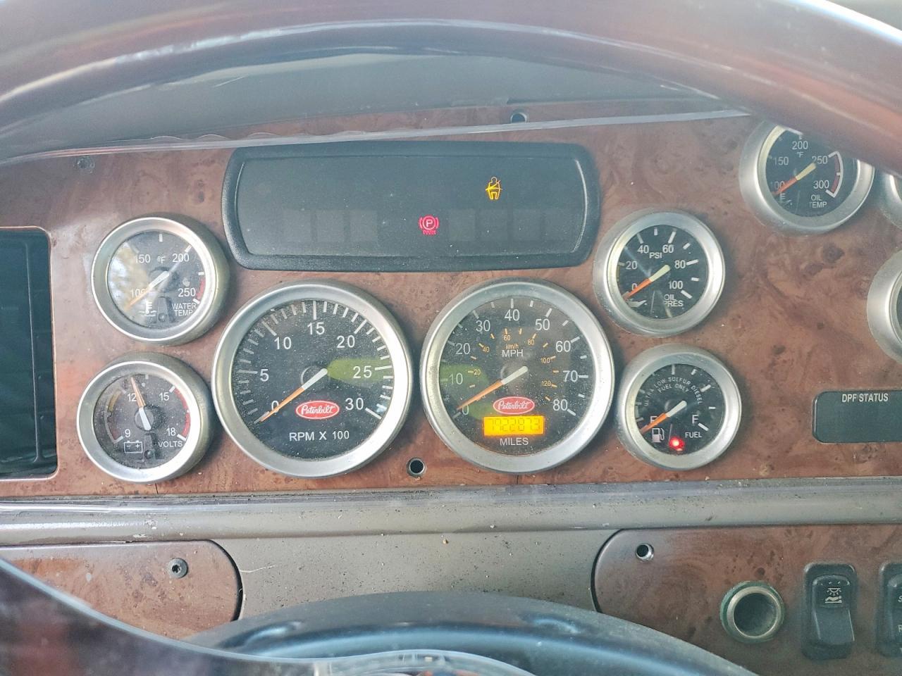 2008 Peterbilt 387 Semi Truck