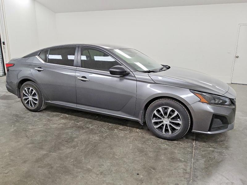 2024 Nissan Altima s