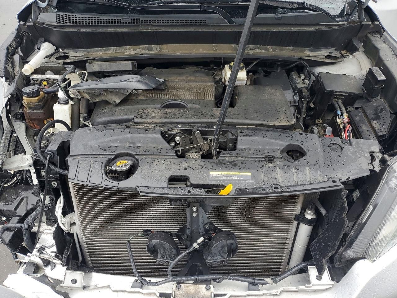 2020 Nissan Pathfinder sv