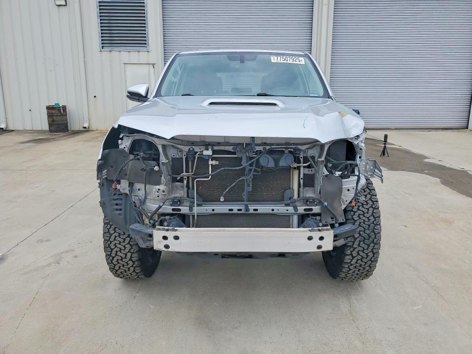 2018 Toyota 4runner SR5