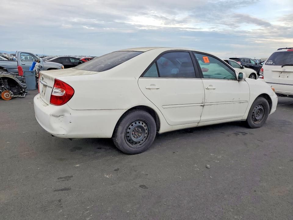 2004 Toyota Camry le