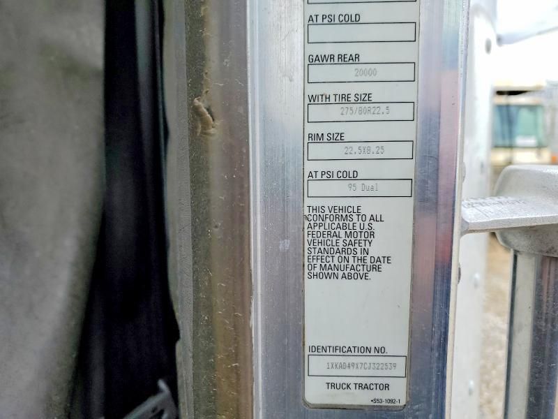 2012 Kenworth T660 Semi Truck