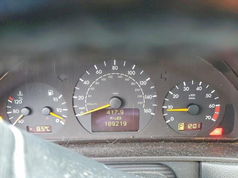 2001 Mercedes-Benz E 320