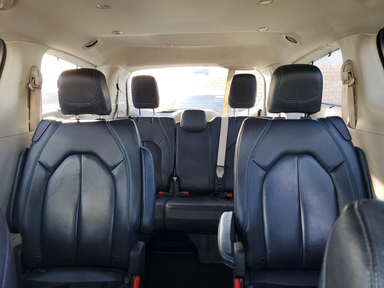 2021 Chrysler Pacifica Touring l