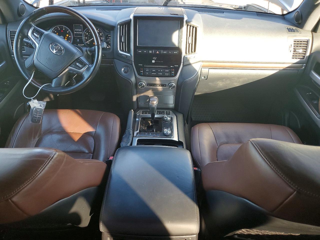2018 Toyota Land Cruiser