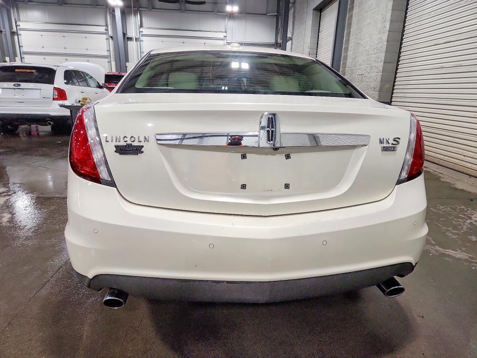 2009 Lincoln Townhouse MKS