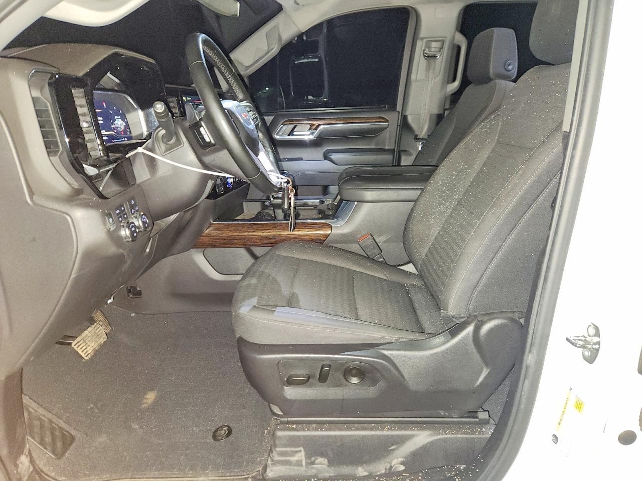 2024 GMC Sierra K1500 Elevation