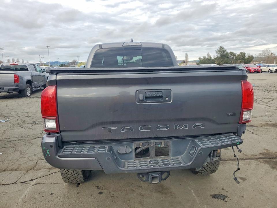 2018 Toyota Tacoma TRD OFF-Road