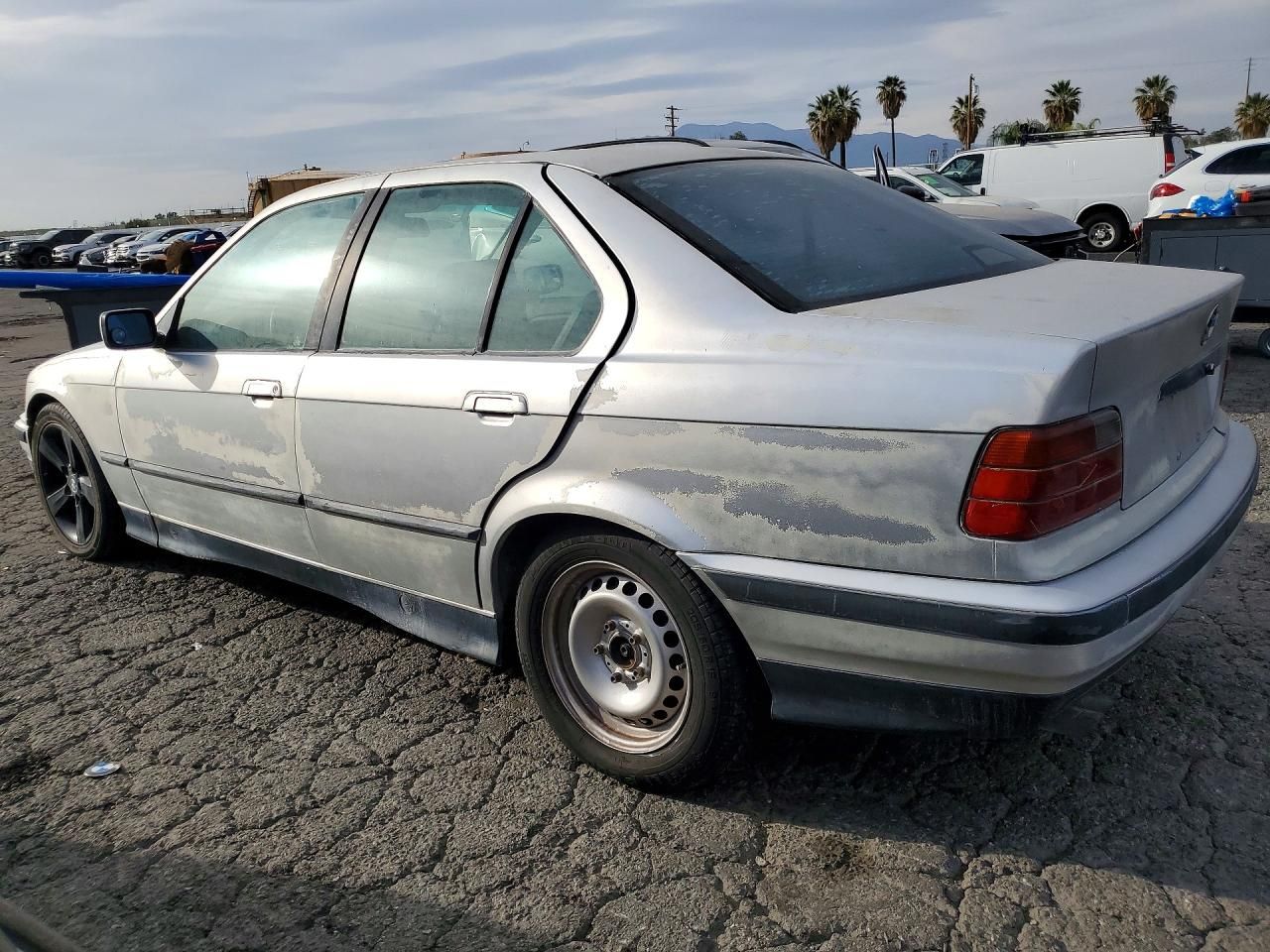 1993 BMW 325 i Automatic