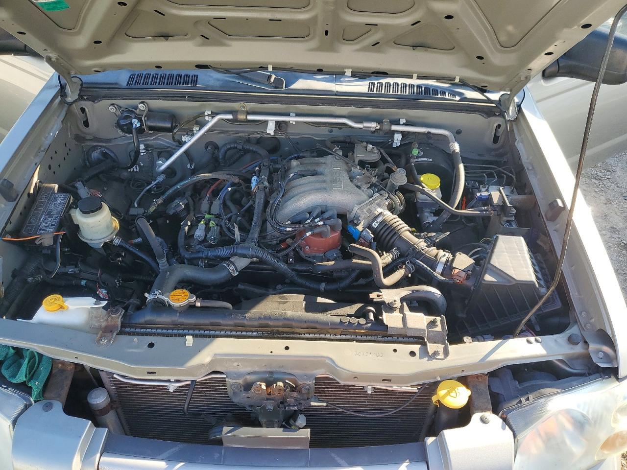 2003 Niss Frontier Xe-v6