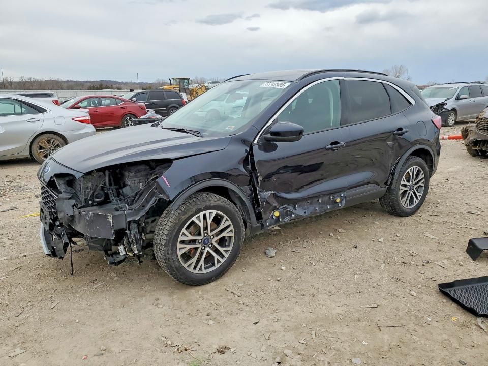 2021 Ford Escape sel