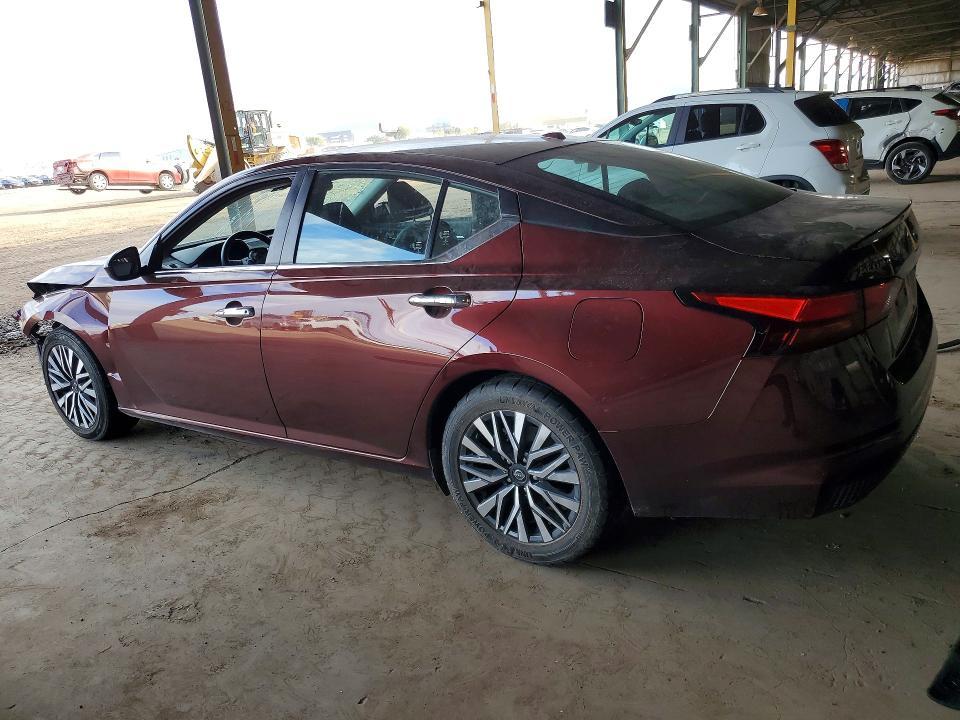 2023 Niss Altima 2.5 sv