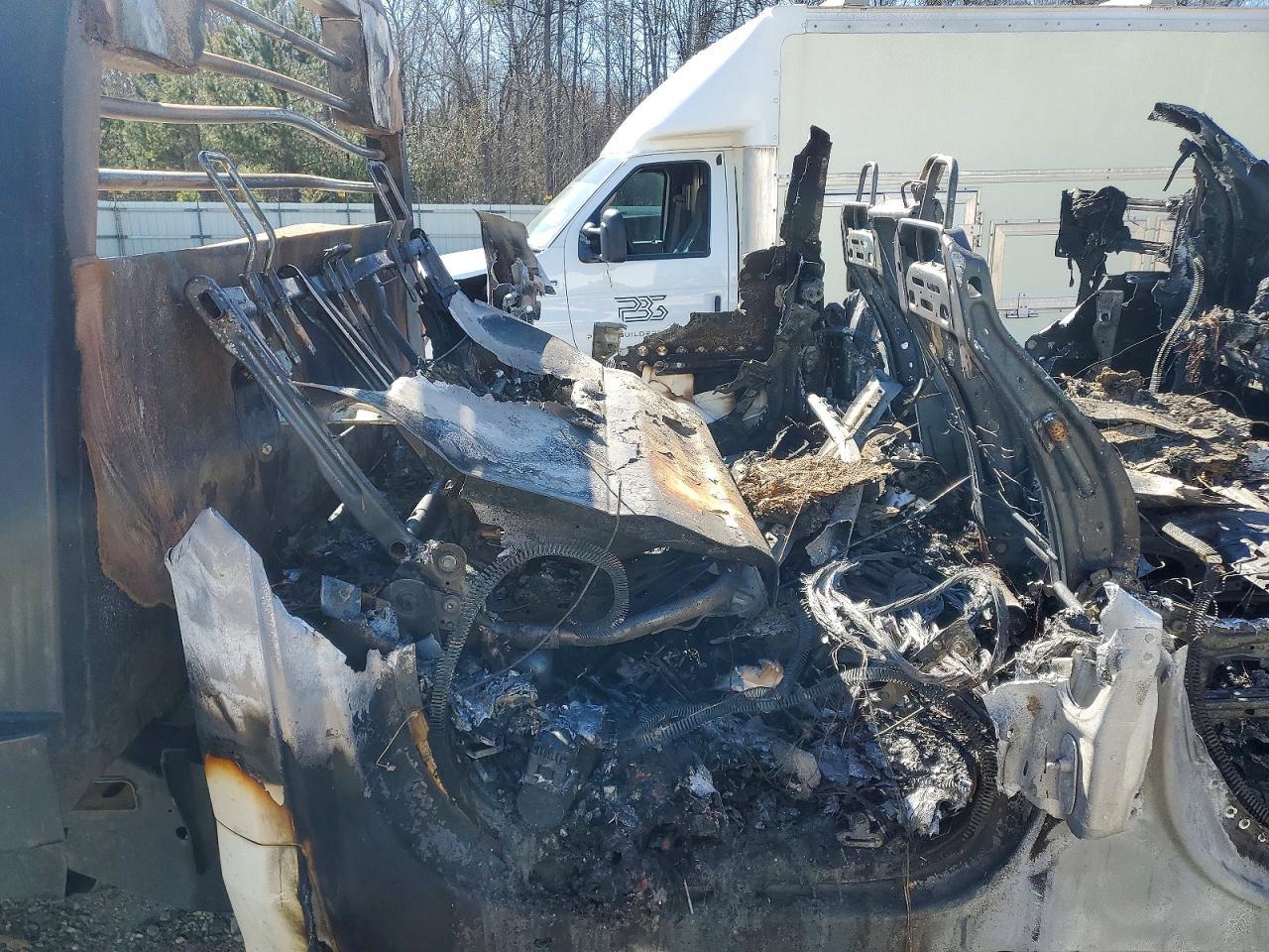 2019 Ford F350 Super Duty Flatbed Truck