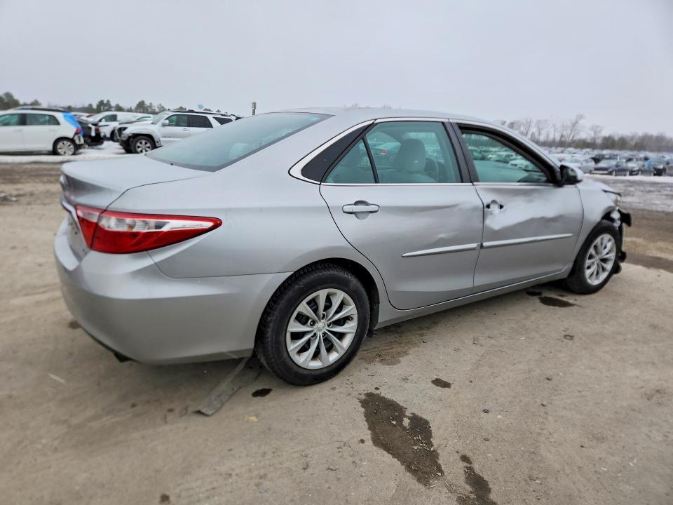 2017 Toyota Camry le