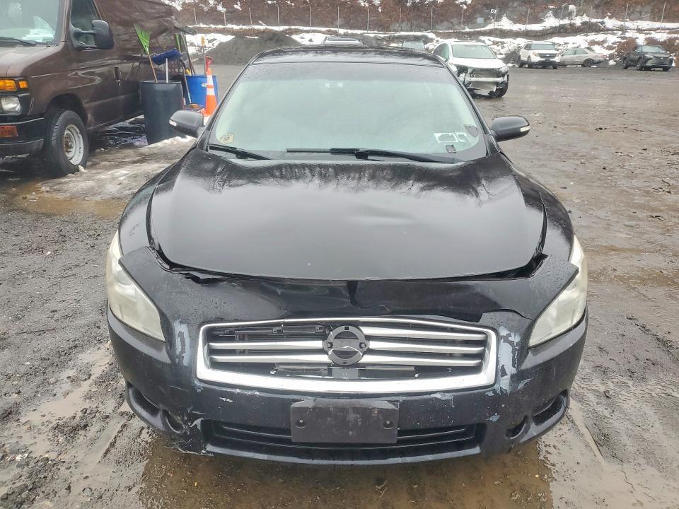 2012 Niss Maxima