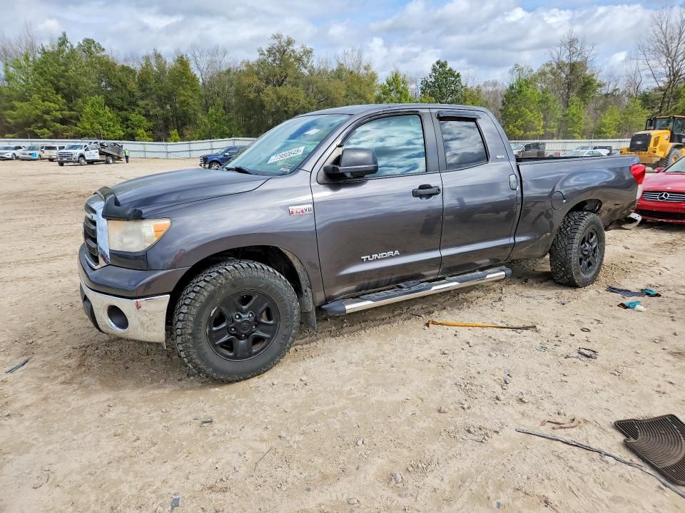 2011 Toyota Tundra Double cab SR5