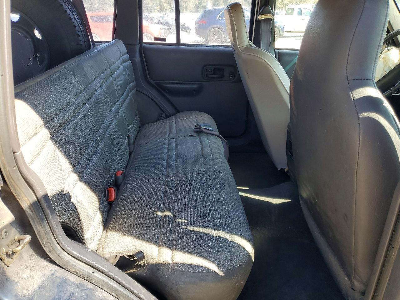 2000 Jeep Cherokee se