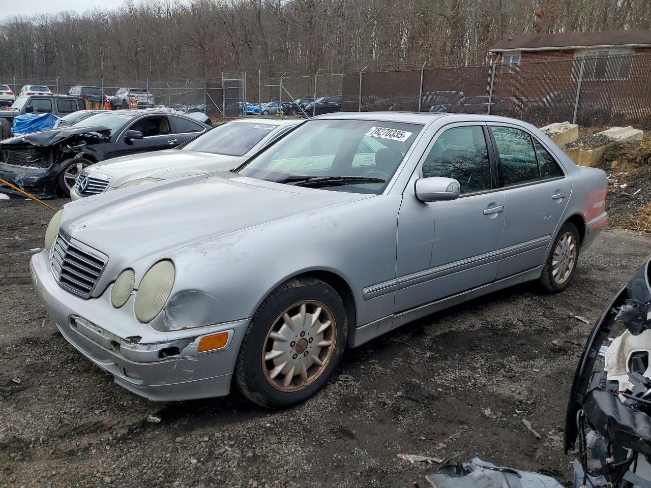 2001 Mercedes-Benz E 320