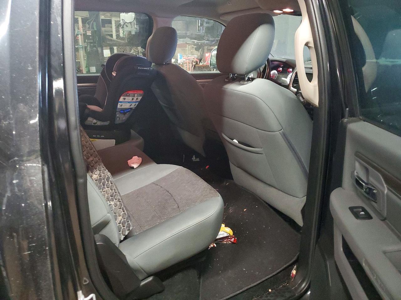 2017 Dodge RAM 1500 SLT