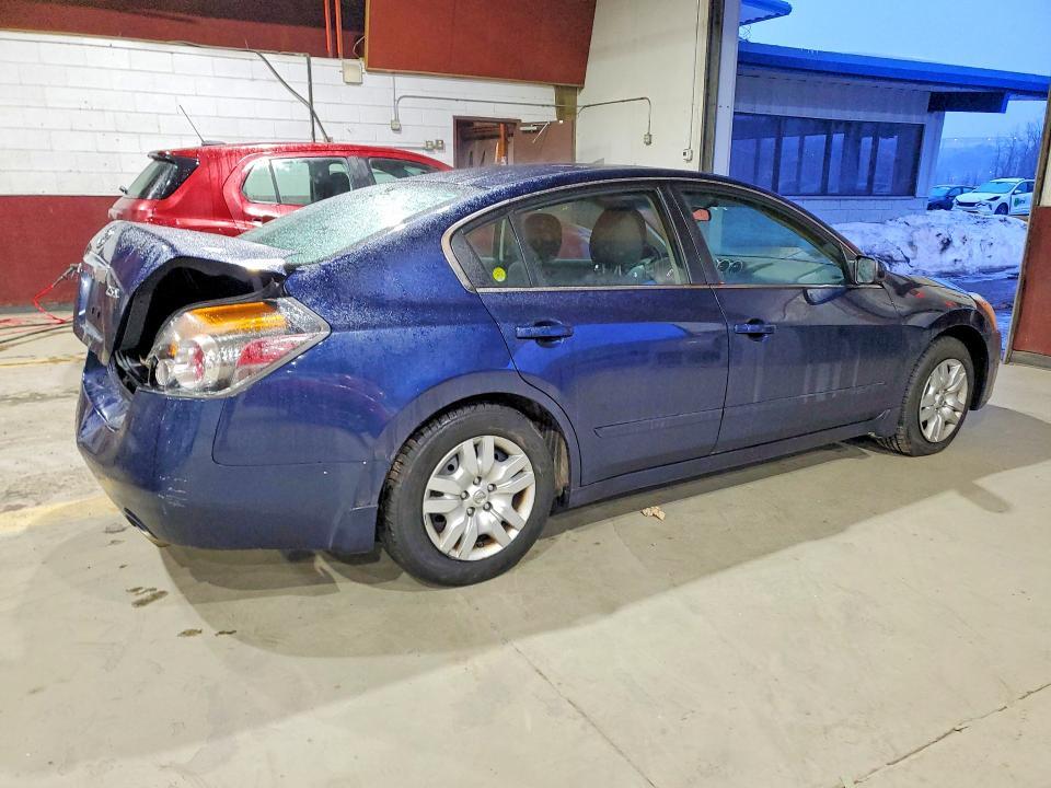 2010 Nissan Altima Base