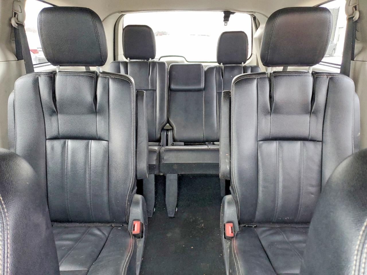 2015 Chrysler Town & Country Touring