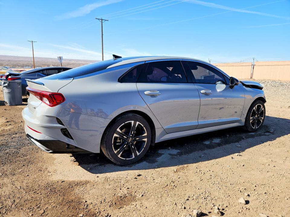 2022 KIA K5
