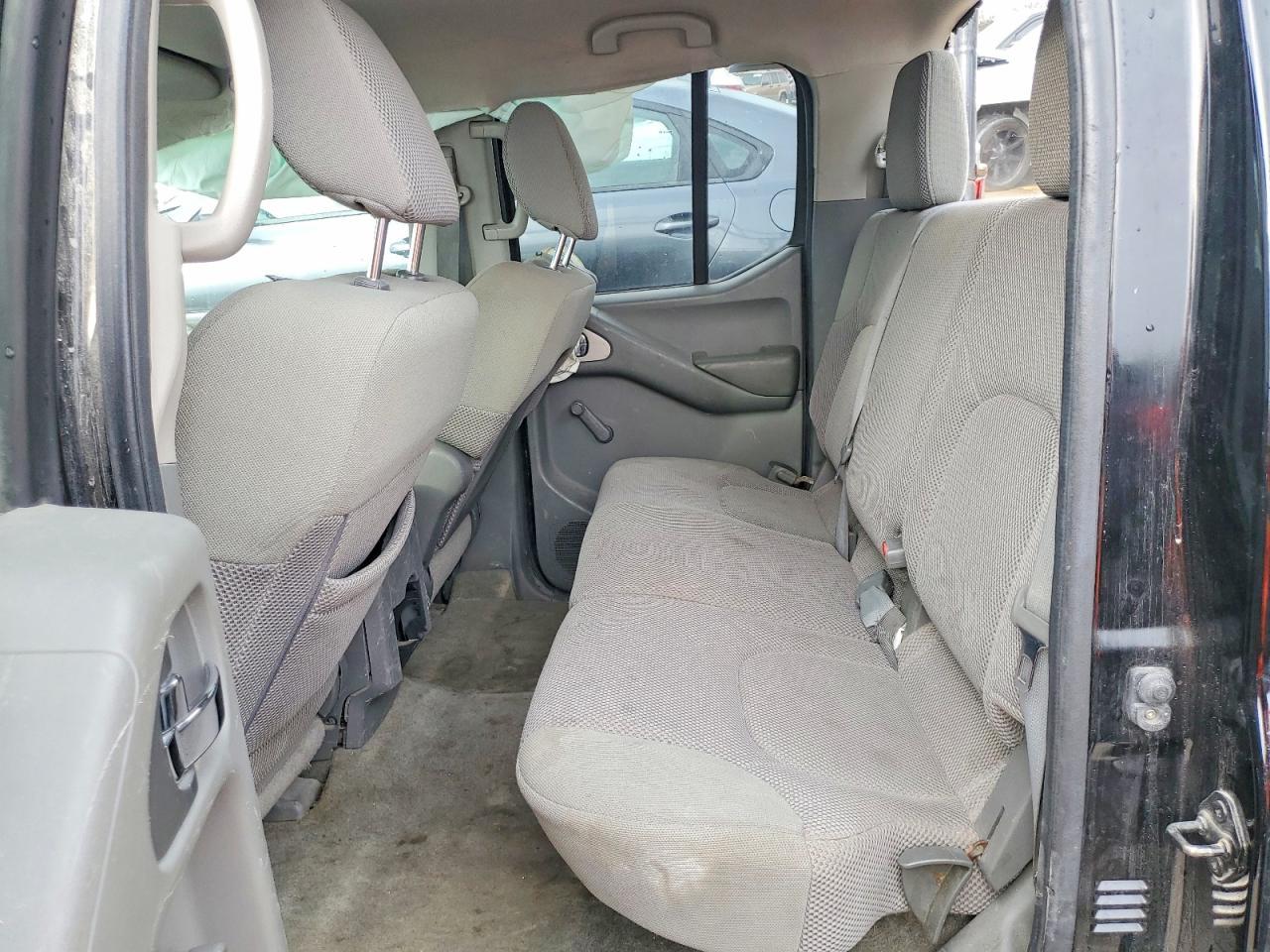2013 Nissan Frontier S