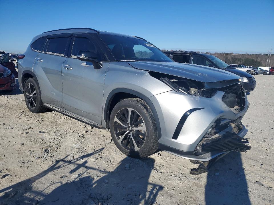 2021 Toyota Highlander xse