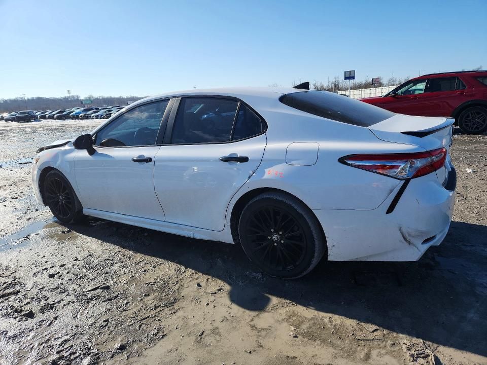 2020 Toyota Camry se