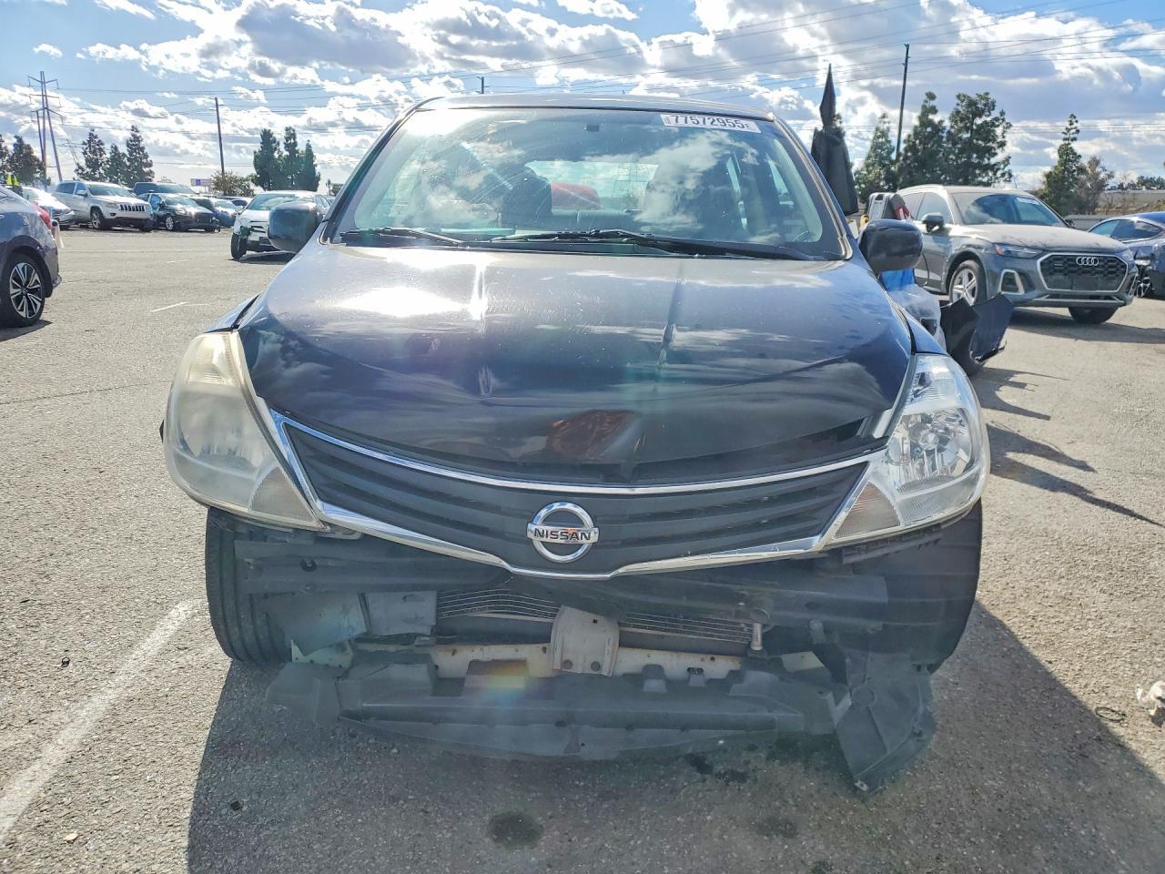 2012 Nissan Versa s