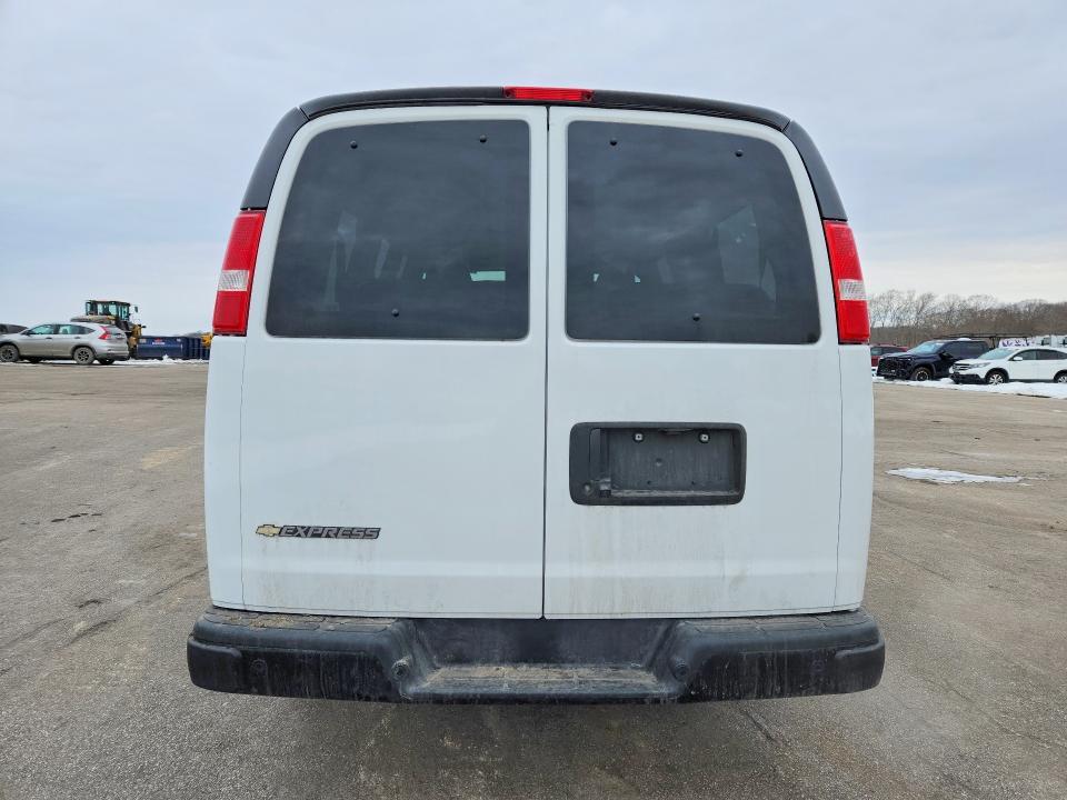 2023 Chevrolet Express G3500 LS