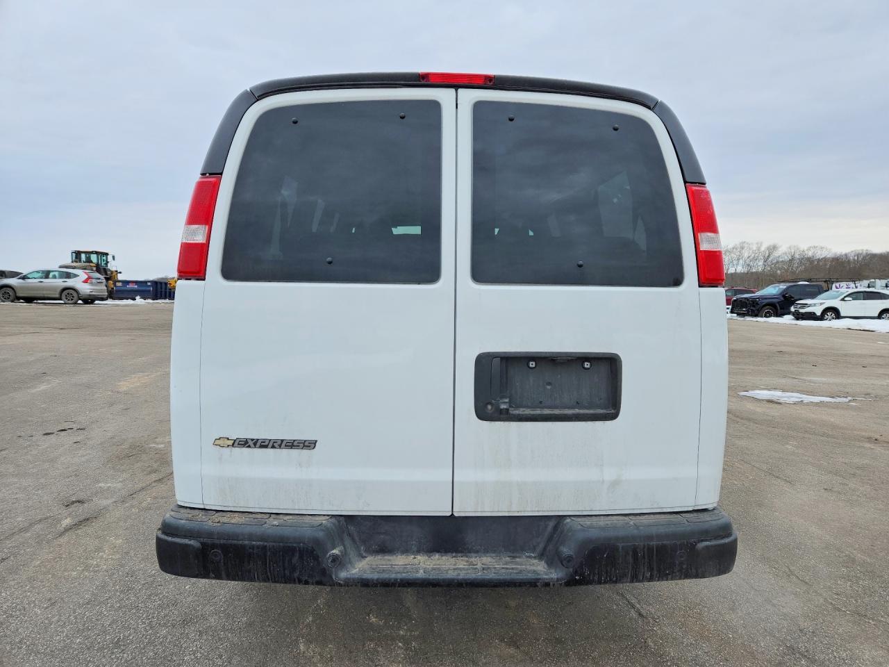 2023 Chevrolet Express G3500 LS