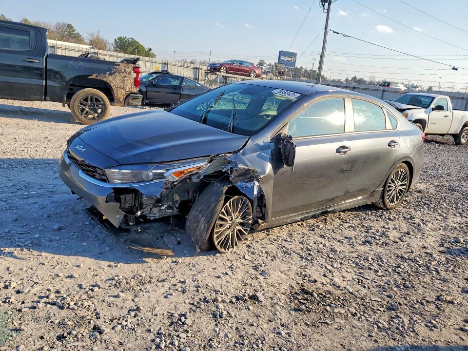 2024 KIA Forte gt Line