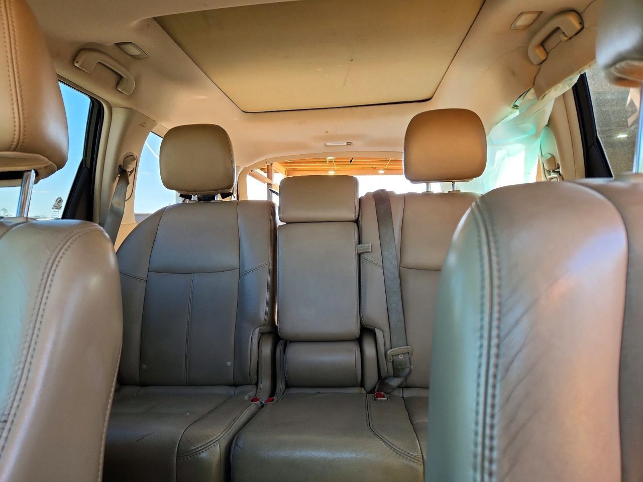 2013 Nissan Pathfinder s