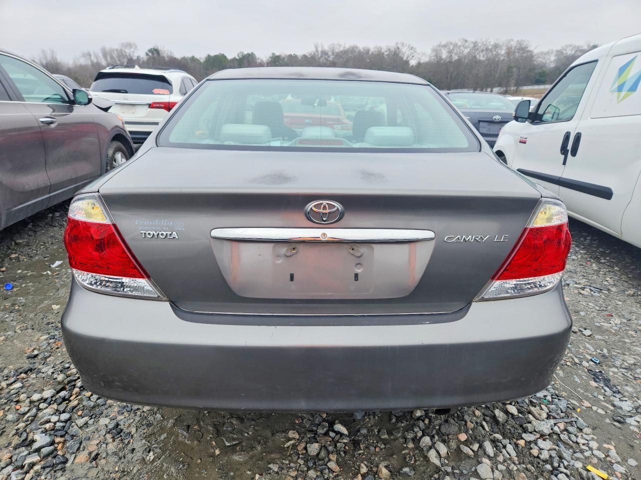 2005 Toyota Camry le