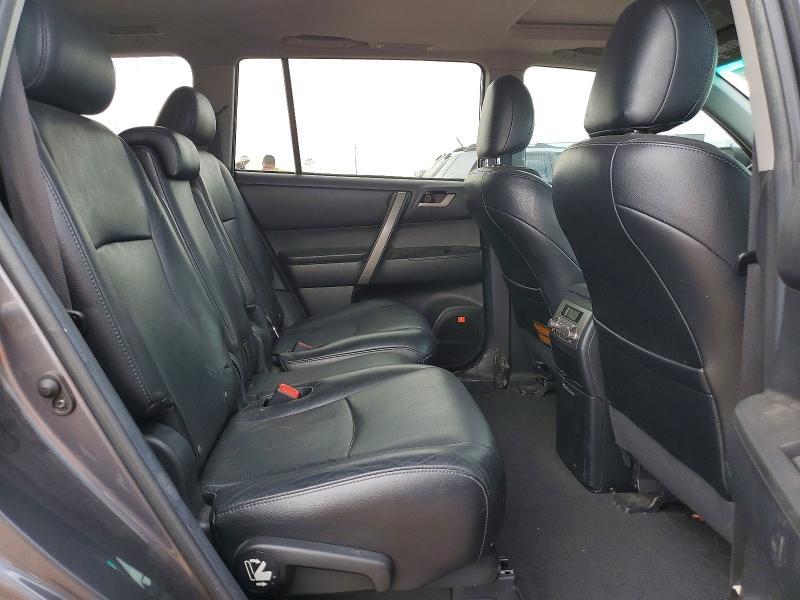 2010 Toyota Highlander Sport