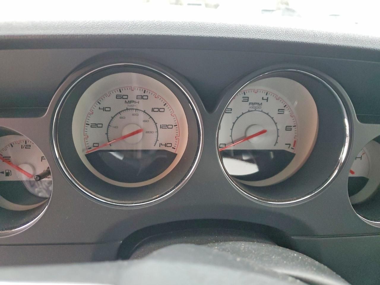 2012 Dodge Challenger sxt