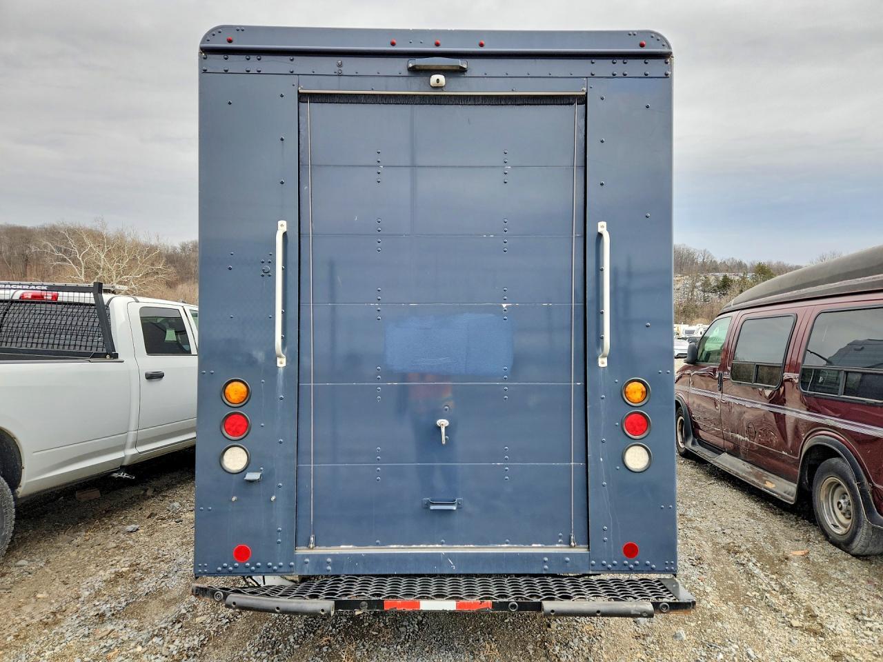 2021 Freightliner MT45G Chassis Delivery Truck