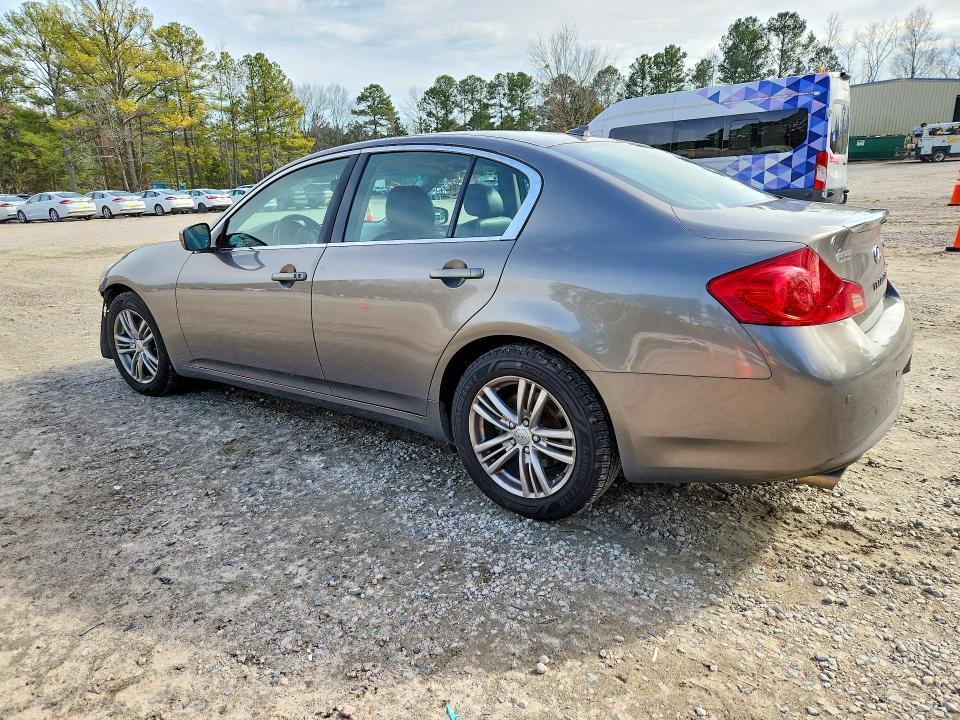 2010 Infinity G37 Sedan x