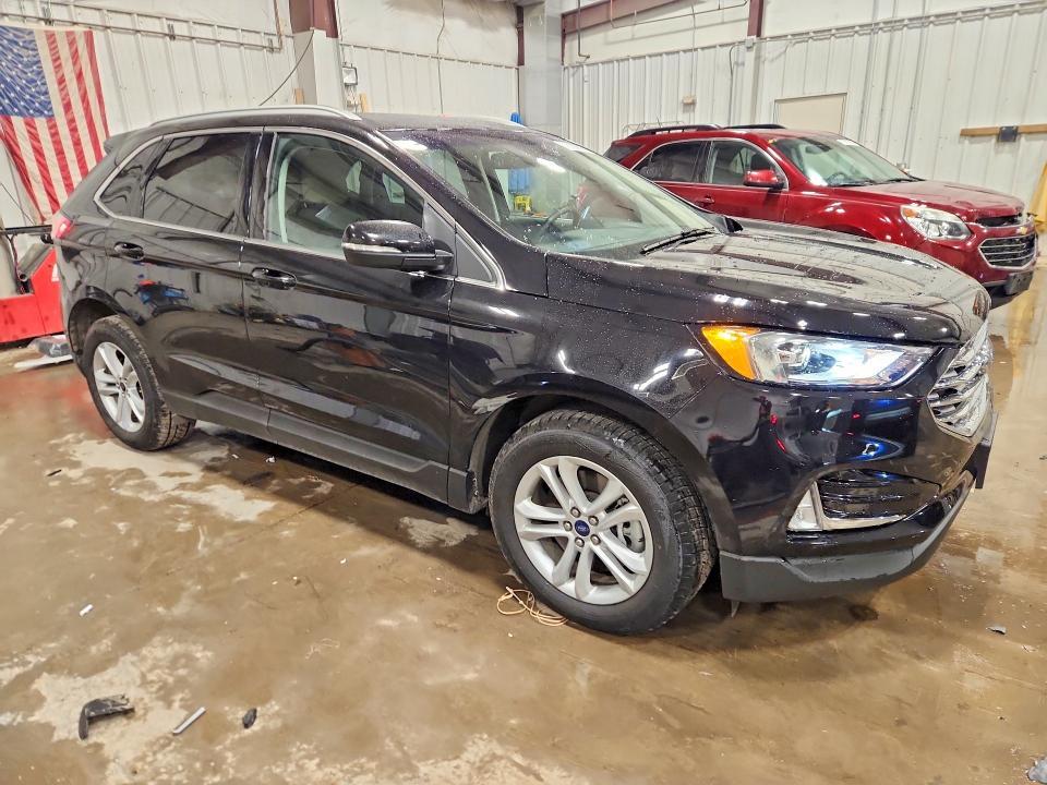 2019 Ford Edge sel